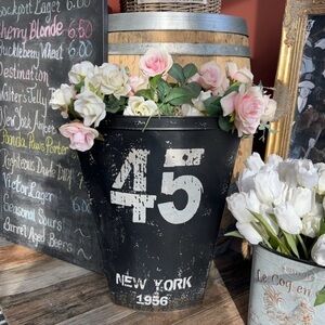 LIKE TO  BE NOTIFIED of upcoming shows!